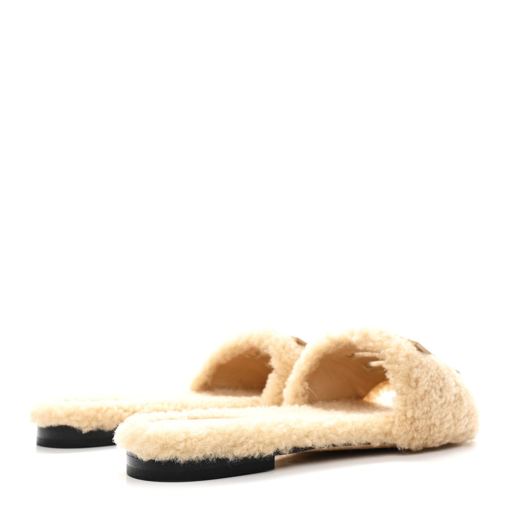 FENDI SHEARLING FF BAGUETTE SLIDE SANDAL BEIGE NATURALE BEIGE