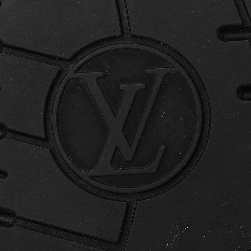LOUIS VUITTON CALFSKIN MONOGRAM LV ARCHLIGHT . PLATFORM SNEAKER BLACK