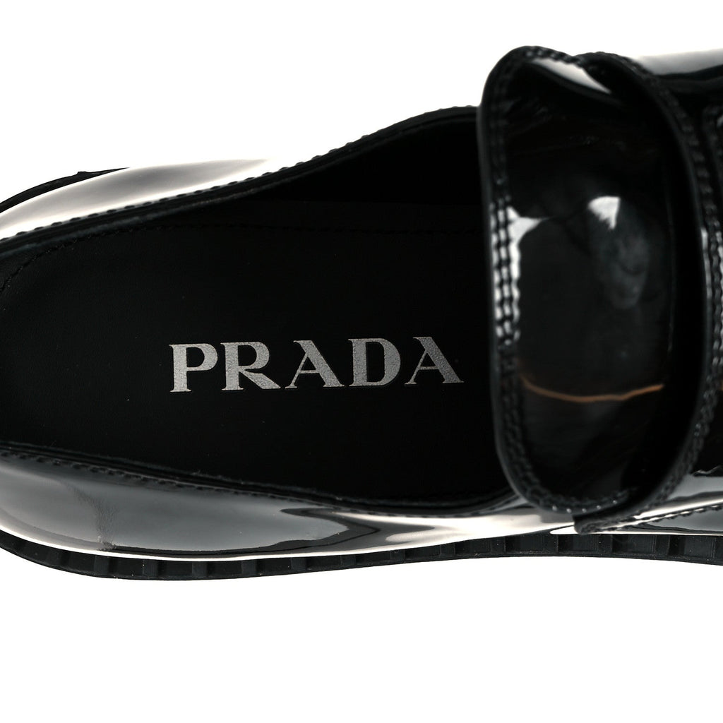 PRADA VERNICE METAL TRIANGLE LOGO LOAFER PUMPS BLACK