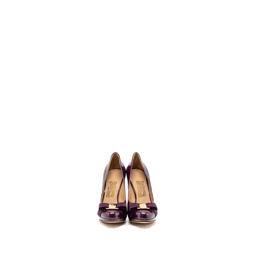 SALVATORE FERRAGAMO VARA BOW PUMPS PATENT PURPLE GHW