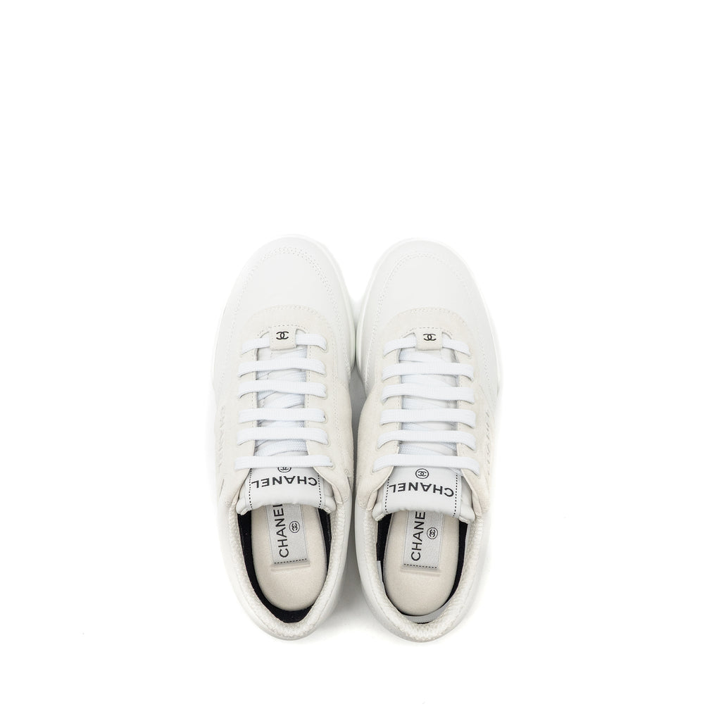 CHANEL LETTER LOGO SNEAKERS CALFSKIN/SUEDE WHITE