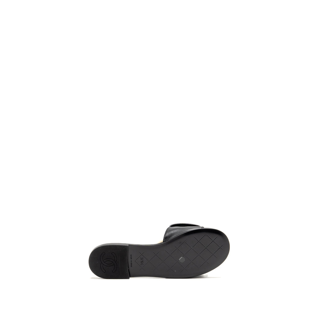 CHANEL QUILTED CC SLIDE SANDALS LEATHER BLACK LGHW