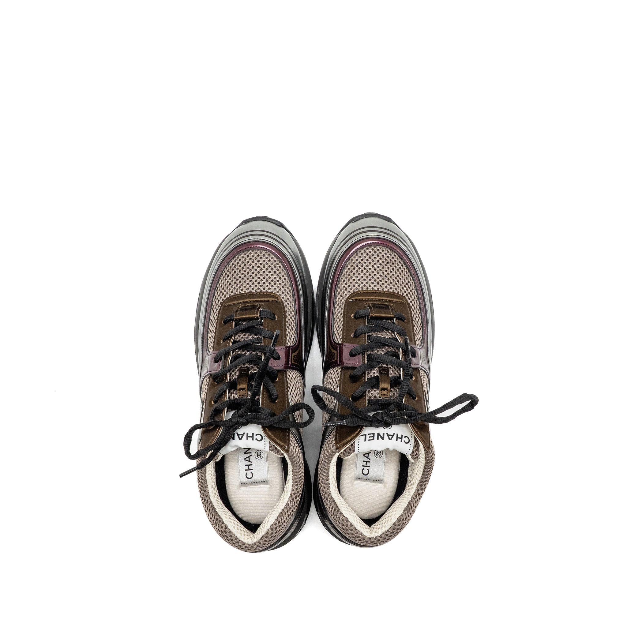 CHANEL CC LOGO SNEAKERS FABRIC/LAMINATED KHAKI/SILVER/DARK PURPLE