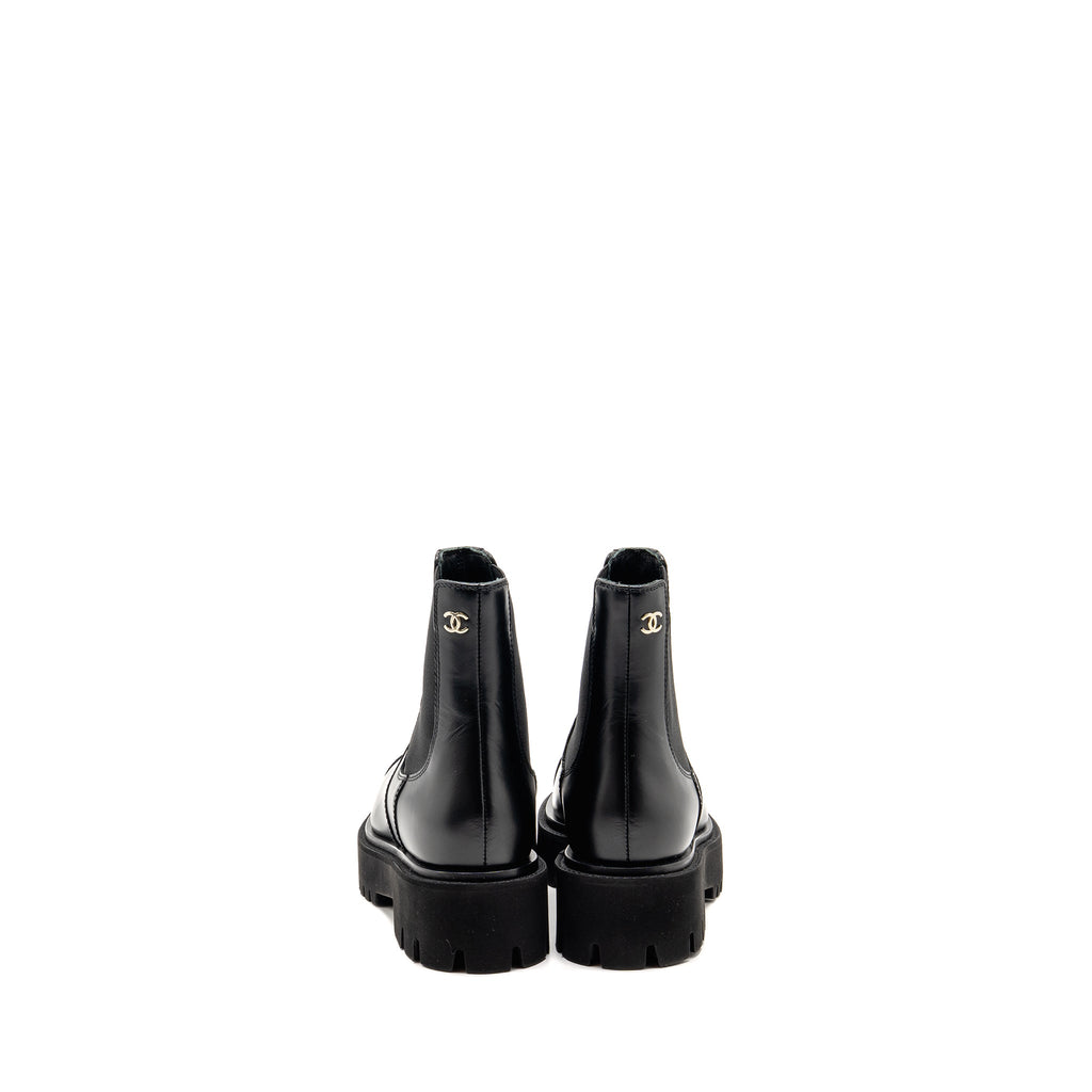 CHANEL 24B CC LOGO SHORT BOOTS CALFSKIN BLACK