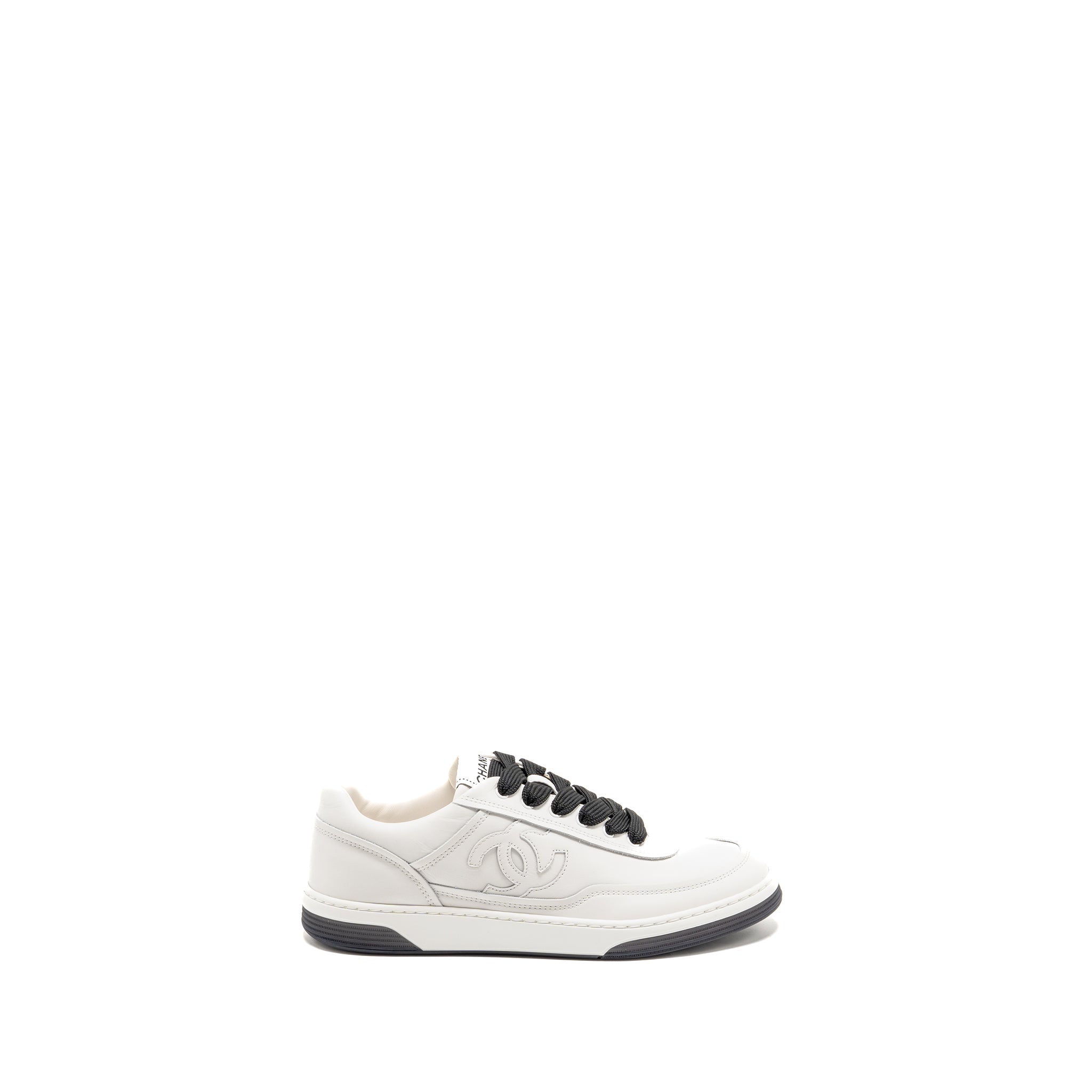 CHANEL CC LOGO SNEAKERS WHITE / BLACK / GREY
