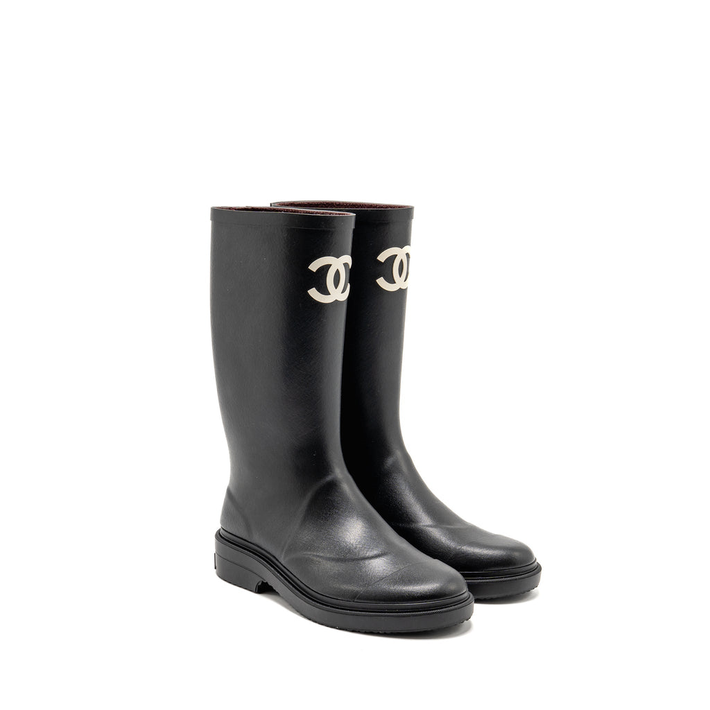 CHANEL 25B HIGH BOOTS CAOUTCHOUC BLACK