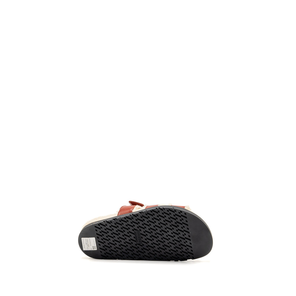 HERMES FEMME CHYPRE SANDALS GLAZED NAPA/SHEARLING ROUGE SANGUINE/ECRU