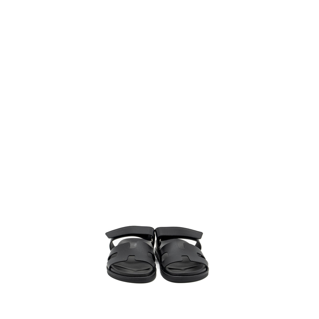 HERMES CHYPRE SANDALS BLACK