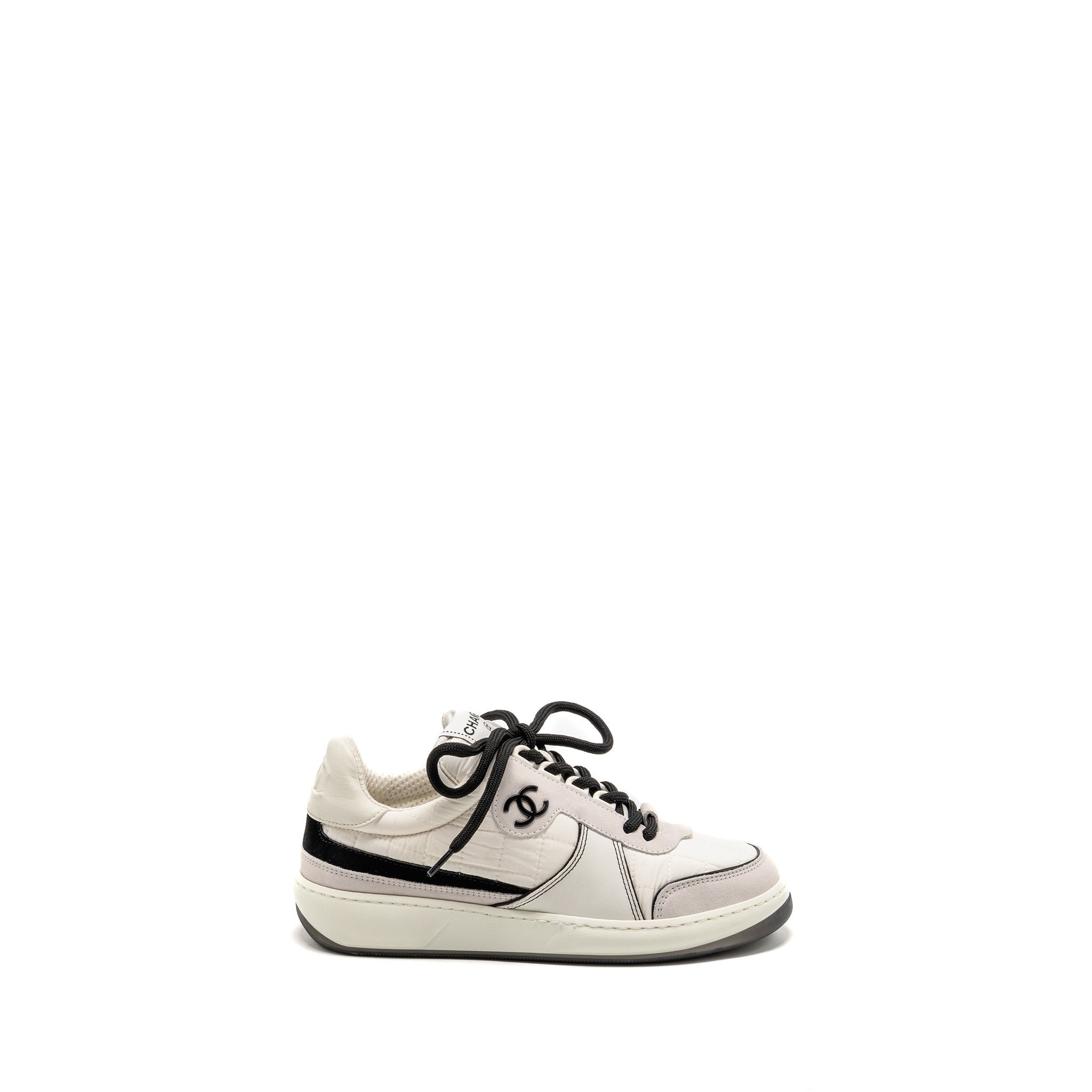 CHANEL CC SNEAKERS SUEDE/FABRIC/CALFSKIN WHITE/LIGHT GREY/BLACK