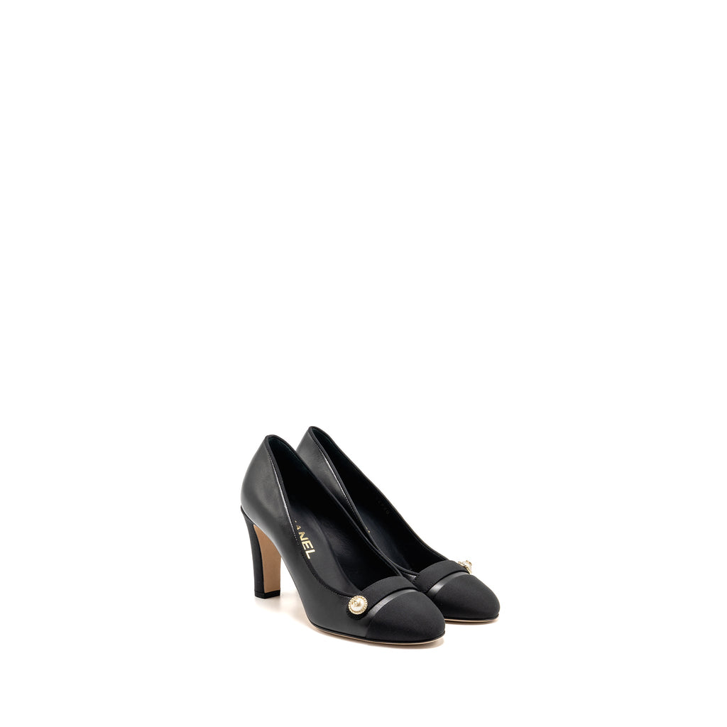 CHANEL CC PEARL PUMPS LEATHER/GROSGRAIN BLACK
