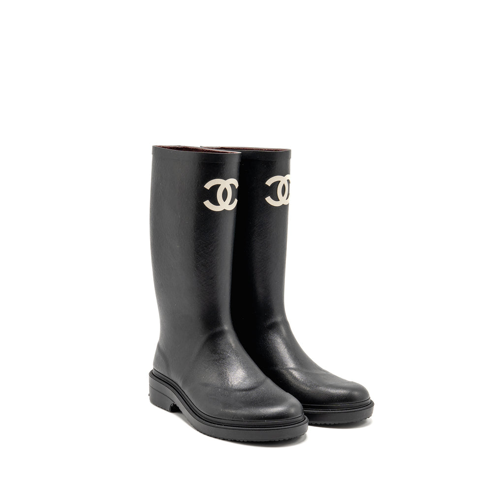 CHANEL 25B HIGH BOOTS CAOUTCHOUC BLACK