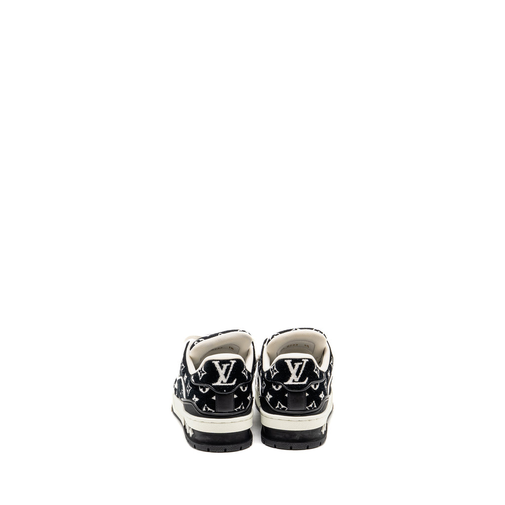 LOUIS VUITTON TRAINER SNEAKERS BLACK / WHITE