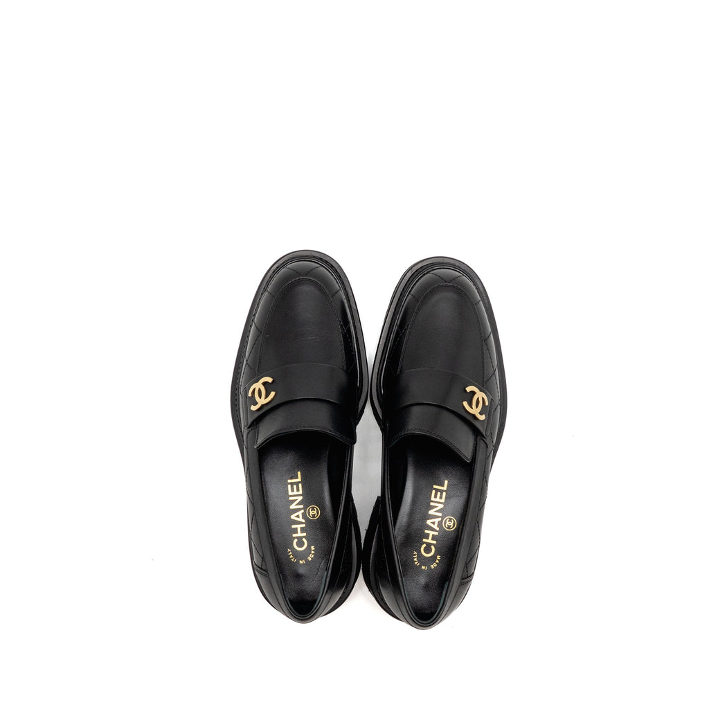 CHANEL 23A QULITED CC PLATFORM LOAFERS BLACK LGHW