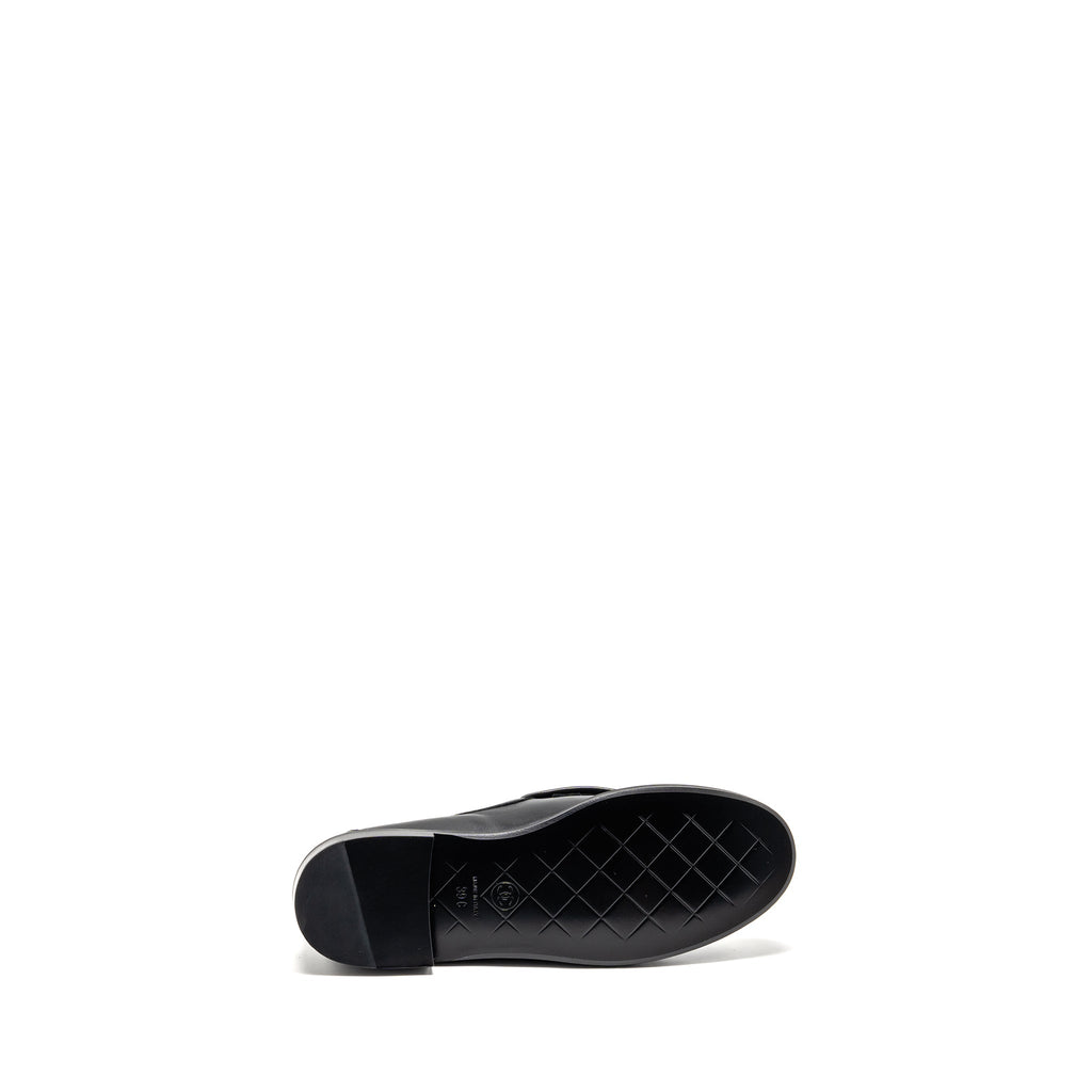 CHANEL TURNLOCK LOAFER LAMBSKIN BLACK LGHW