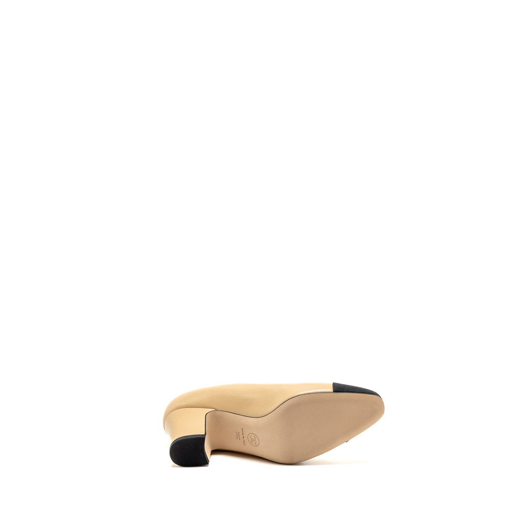 CHANEL PUMP LAMBSKIN BEIGE / BLACK