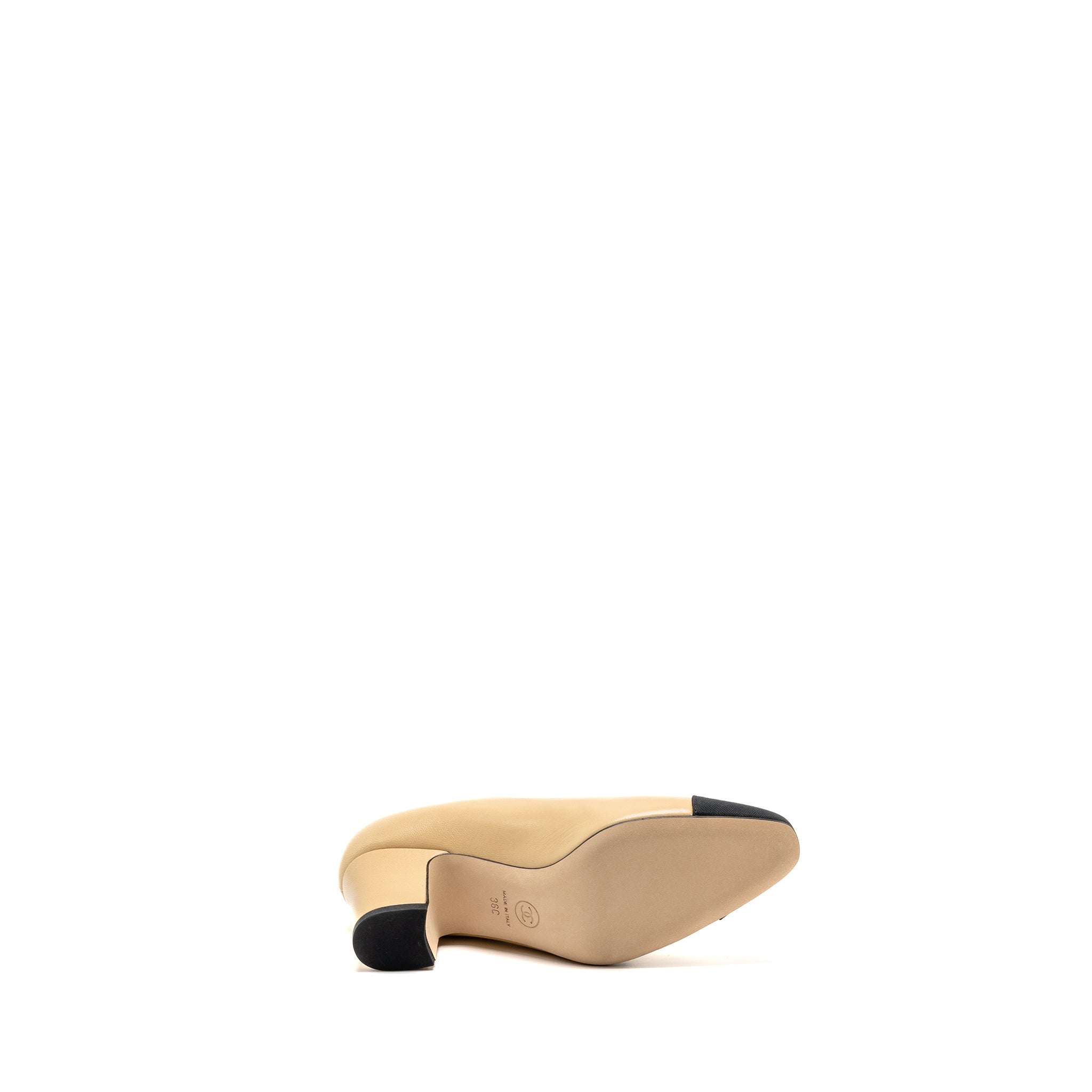 CHANEL PUMP LAMBSKIN BEIGE / BLACK