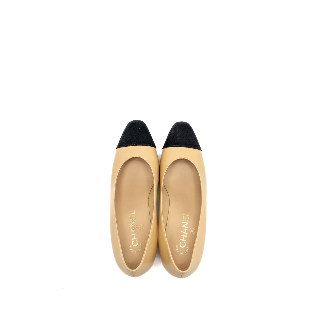 CHANEL PUMP LAMBSKIN BEIGE / BLACK