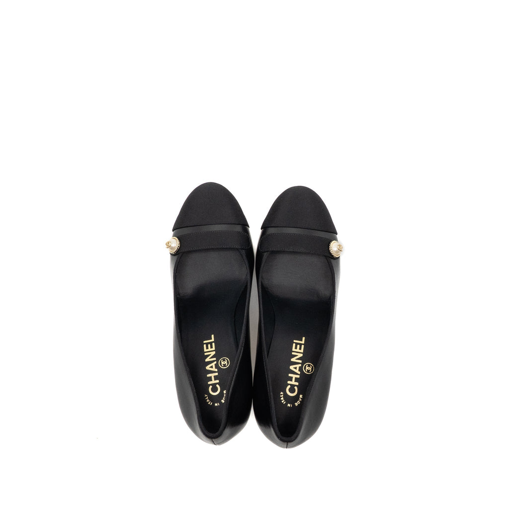 CHANEL CC PEARL PUMPS LEATHER/GROSGRAIN BLACK