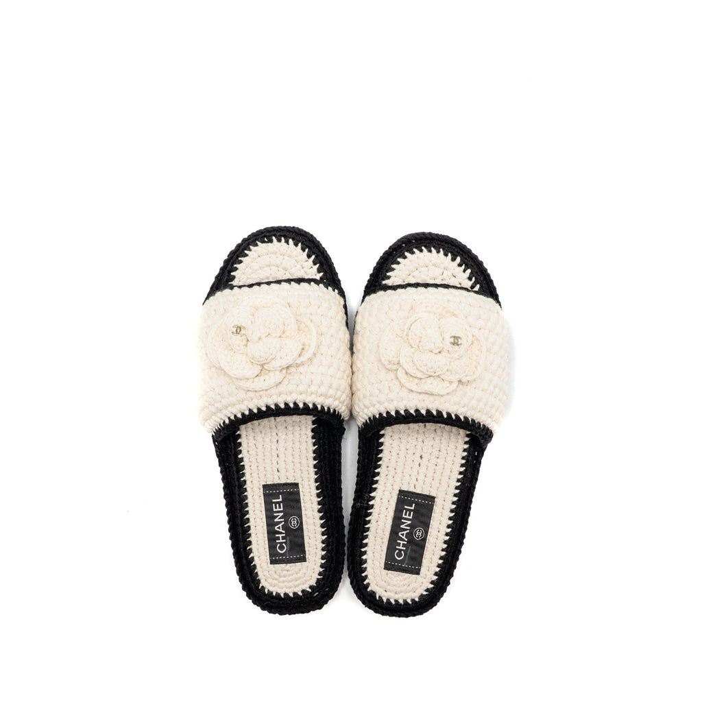 CHANEL 23C CAMELLIA CROCHET MULES SANDALS IVORY / BLACK