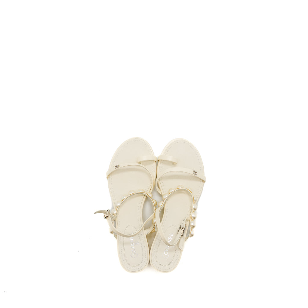 CHANEL PEARL SANDAL LEATHER WHITE SHW