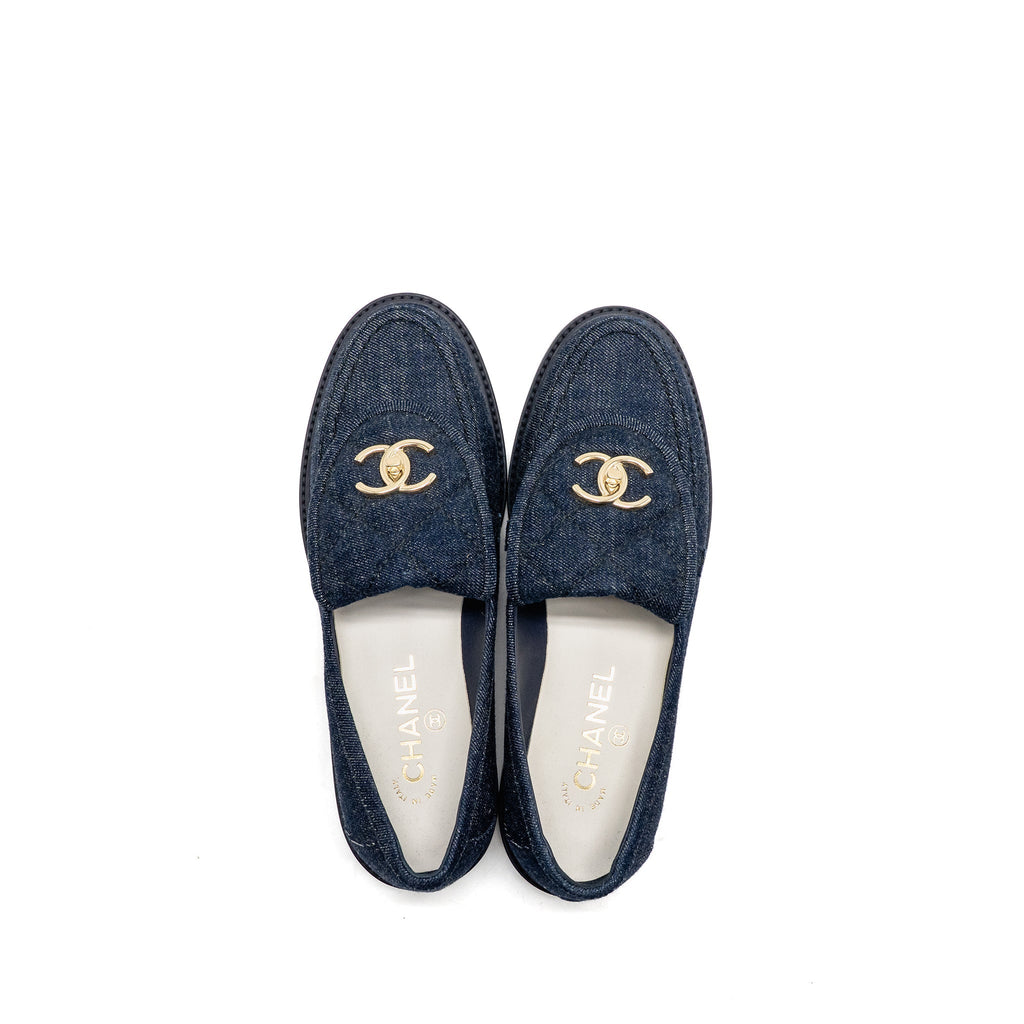 CHANEL CC TURNLOCK LOAFER QUILTED DENIM BLUE LGHW