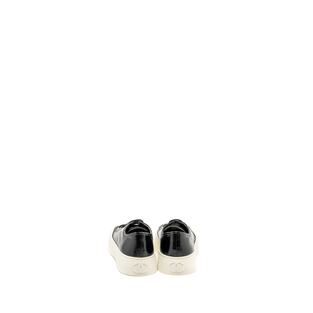 CHANEL 24P LEATHER TRAINER BLACK