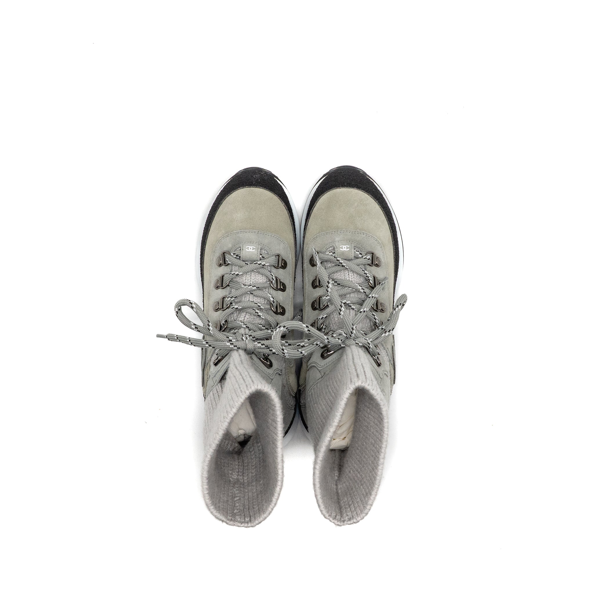 CHANEL 21K CC SNEAKERS SUEDE CALFSKIN/KNIT GREY/DARK GREY/LIGHT GREY SHW