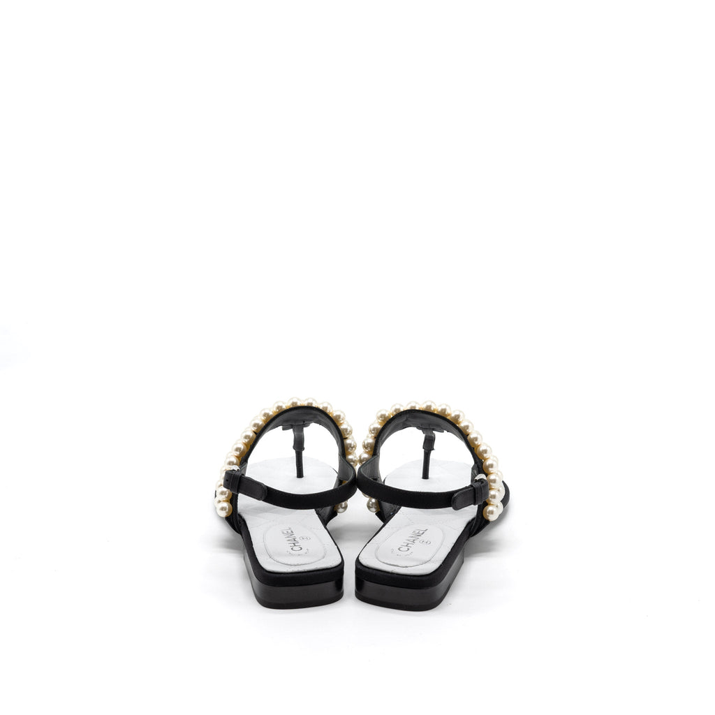 CHANEL 22B FLIP FLOPS SANDALS PEARL LEATHER/FABRIC BLACK SHW