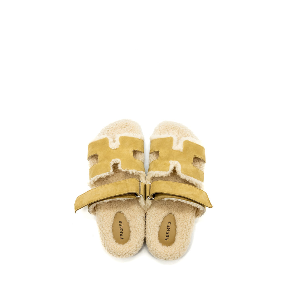 HERMES CHYPRE SANDALS CHÈVRE VELOURS BEIGE ALBATRE