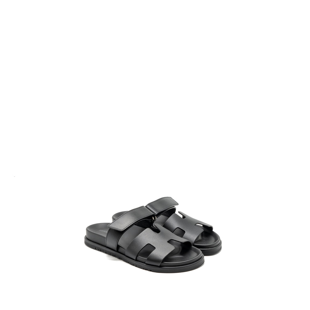 HERMES CHYPRE SANDALS BLACK