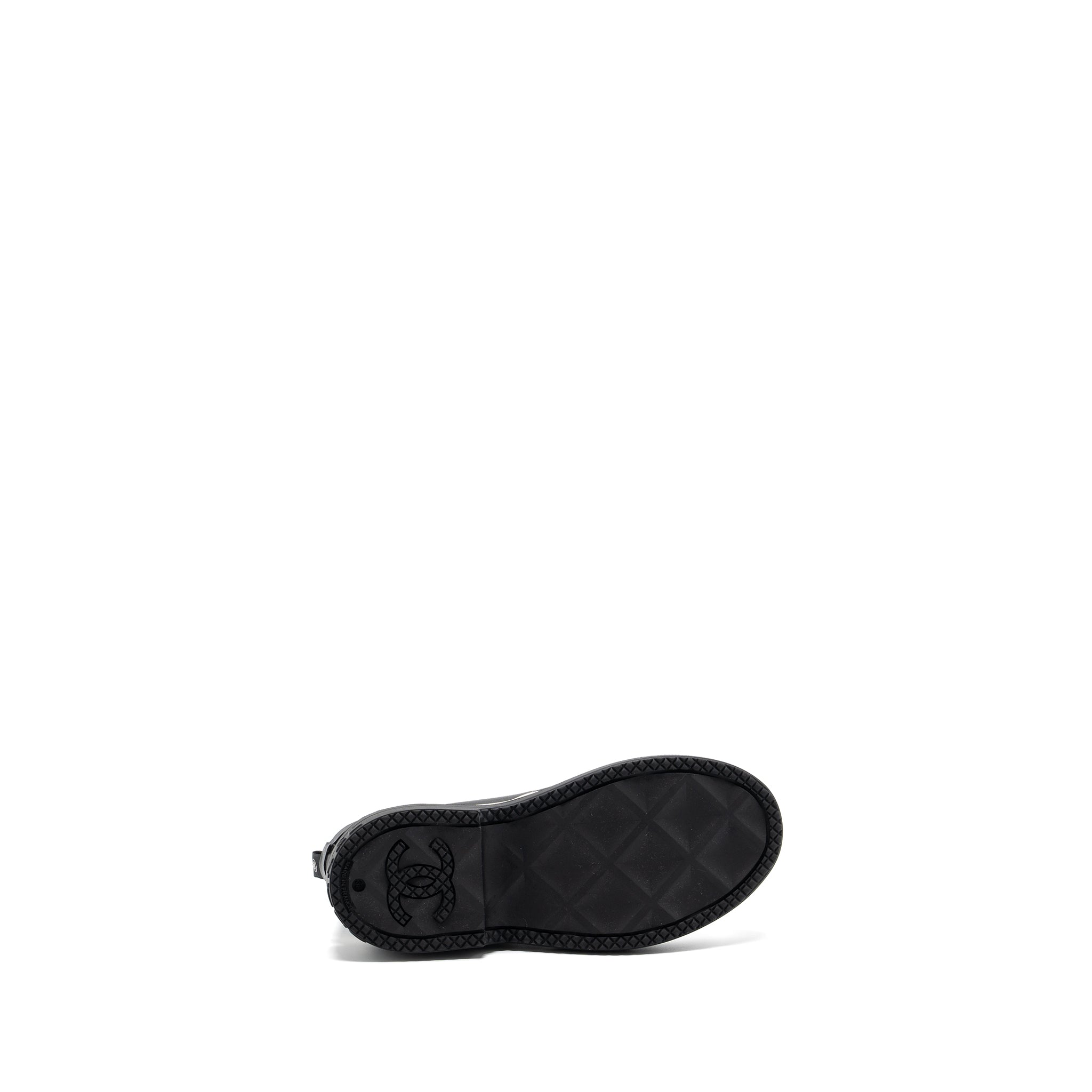 CHANEL RUBBER ANKLE BOOTS BLACK/ WHITE