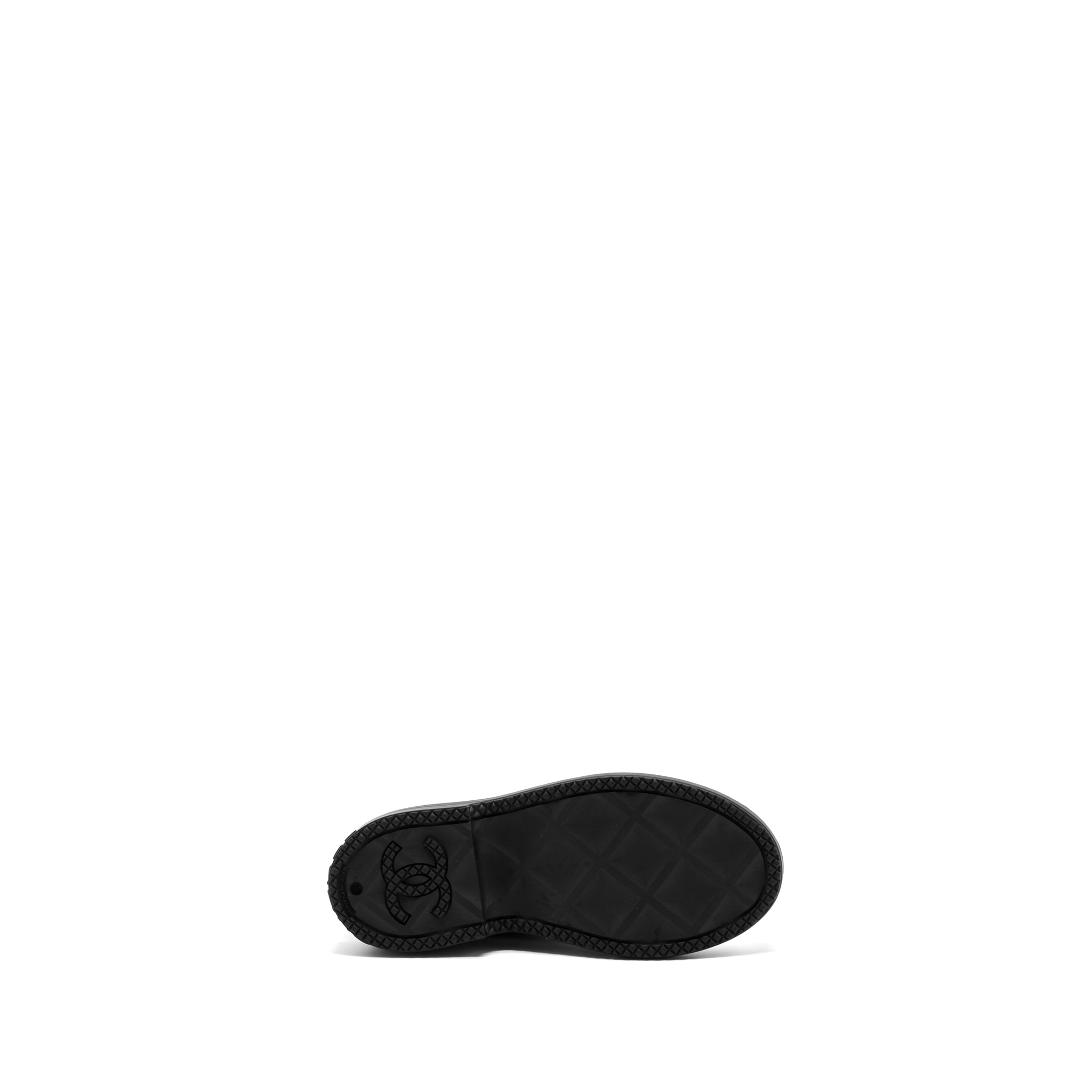 CHANEL RUBBER ANKLE BOOTS BLACK/ WHITE