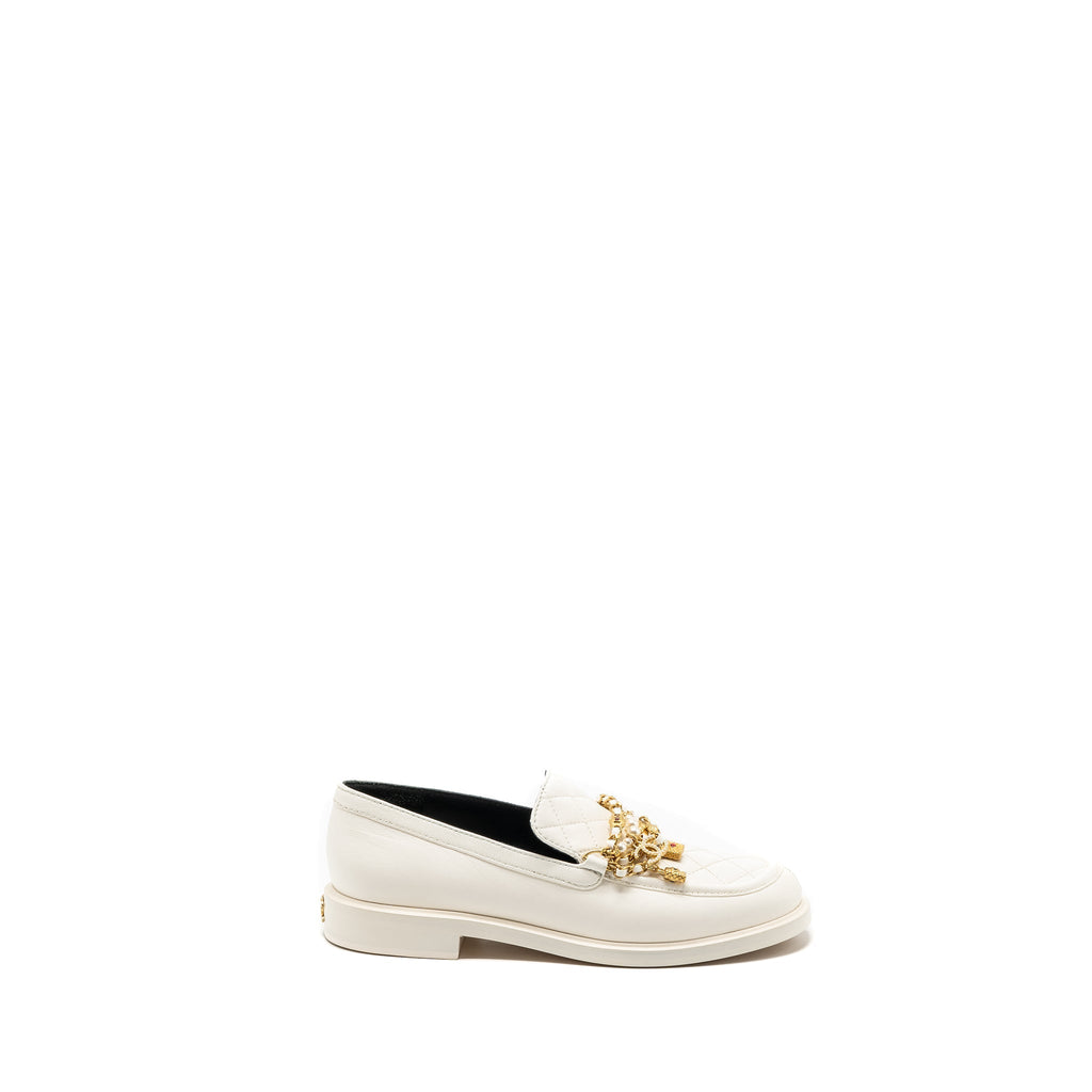 CHANEL LOAFER WITH CHARM LEATHER WHITE GHW