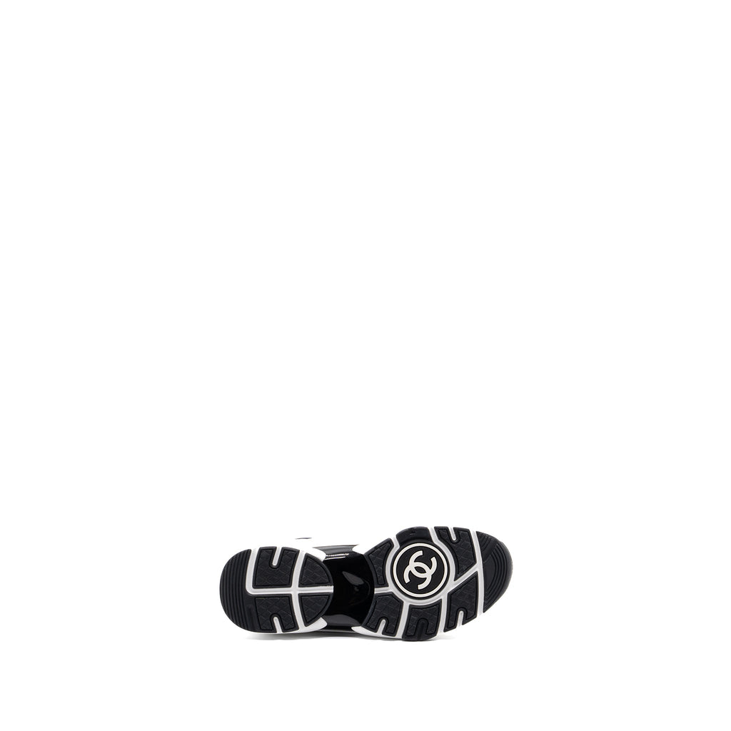 CHANEL TRAINER / SNEAKER BLACK / WHITE