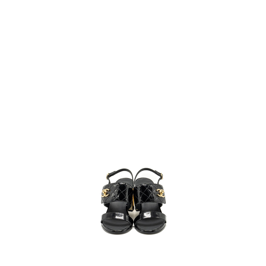 CHANEL 23P CC LOGO SANDALS PATENT GOATSKIN BLACK