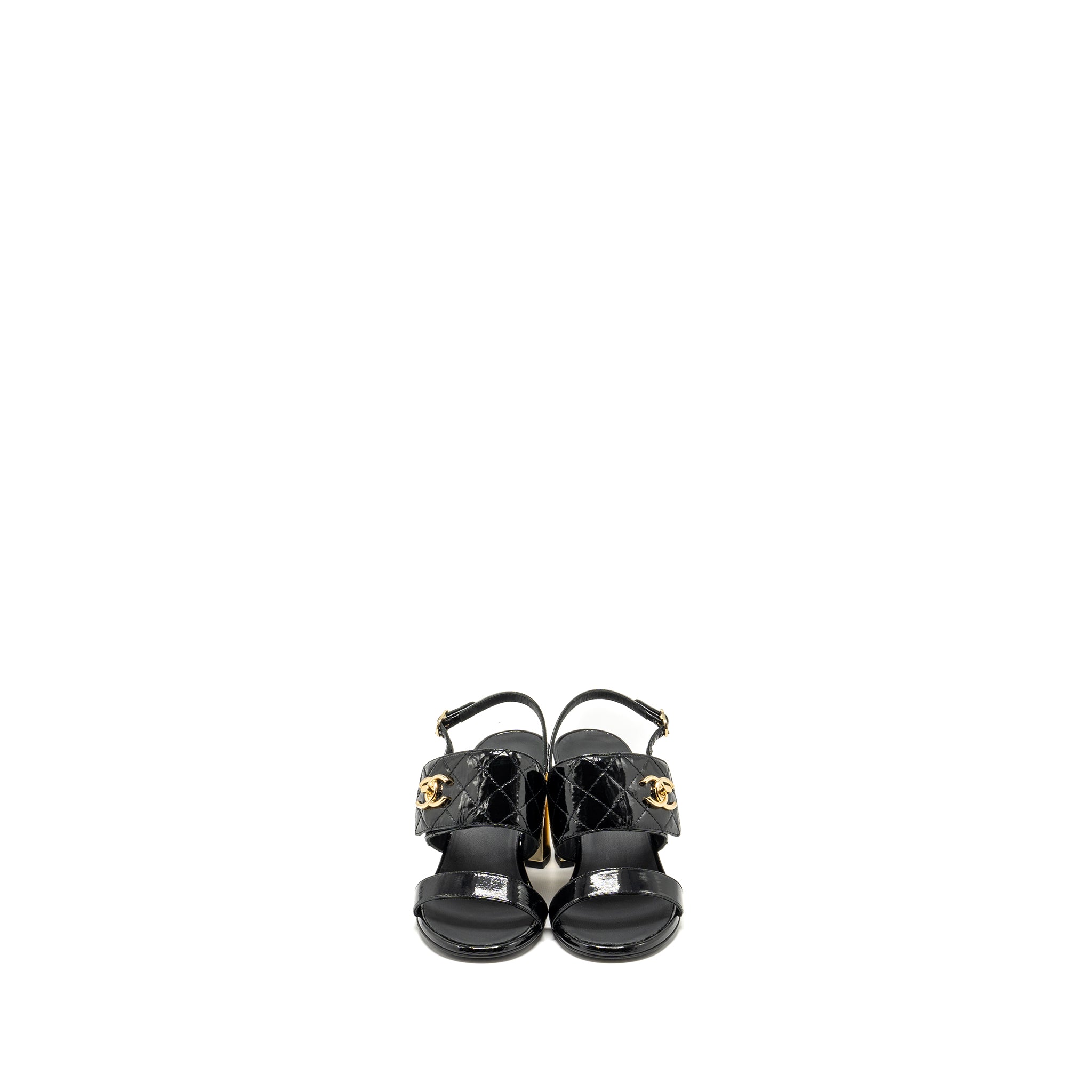 CHANEL 23P CC LOGO SANDALS PATENT GOATSKIN BLACK
