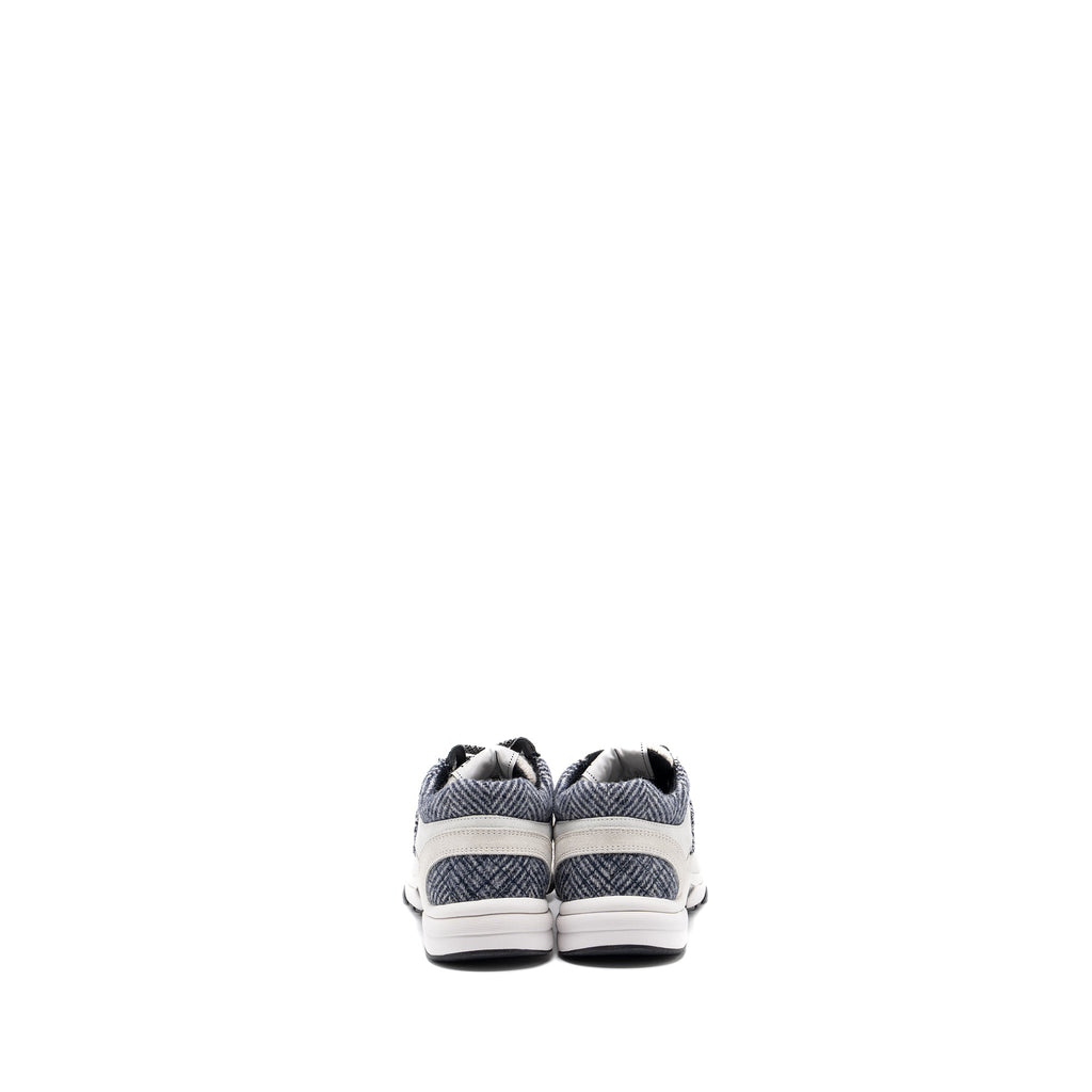 CHANEL CC LOGO SNEAKERS SUEDE LEATHER / FABRIC LIGHT GREY