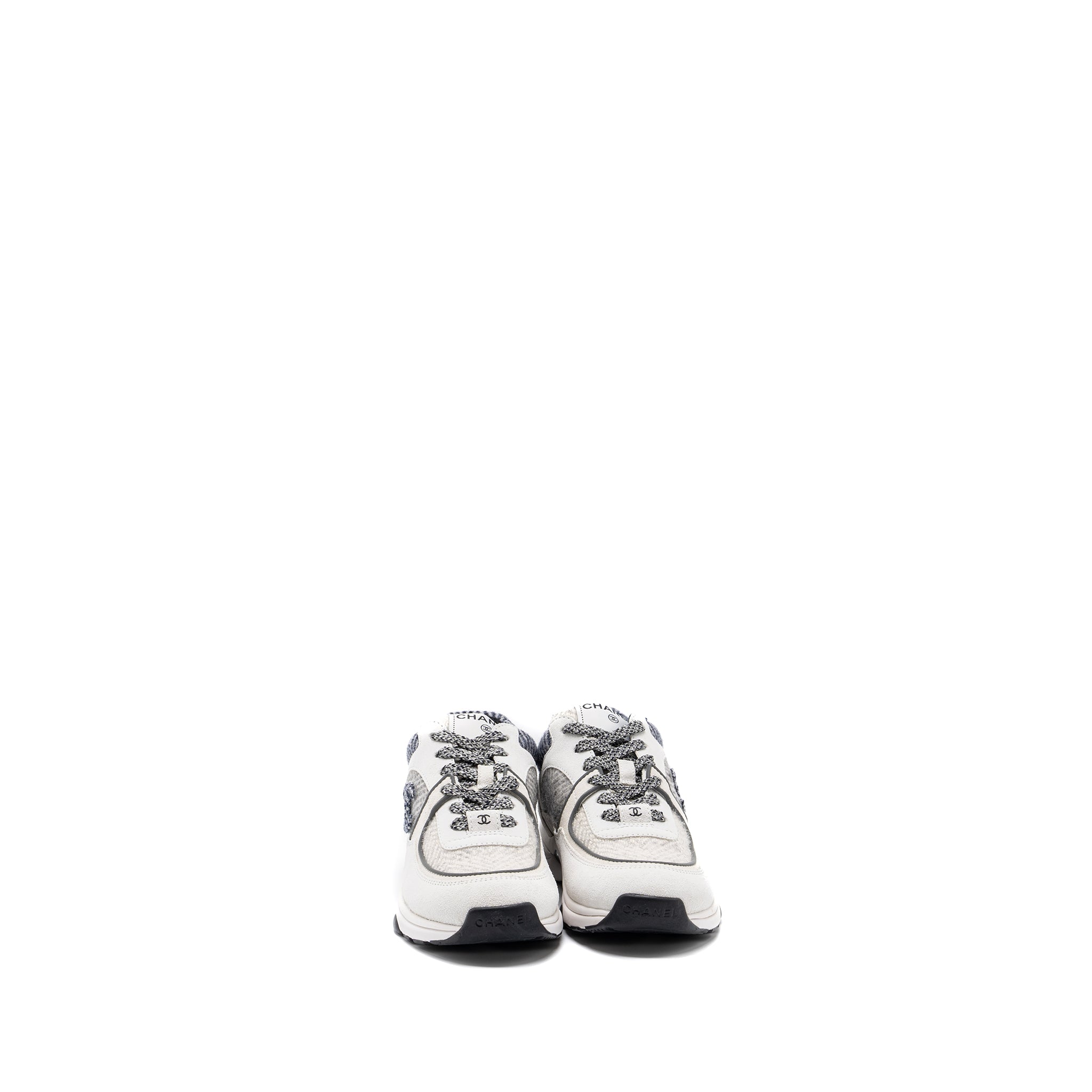 CHANEL CC LOGO SNEAKERS SUEDE LEATHER / FABRIC LIGHT GREY