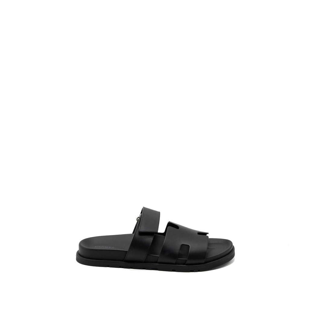 HERMES CHYPRE SANDALS BLACK