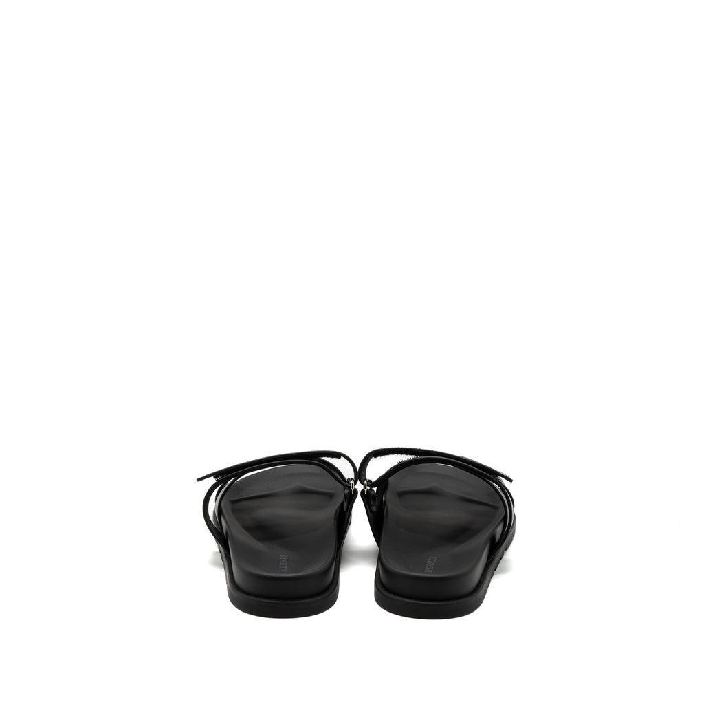 HERMES CHYPRE SANDALS BLACK