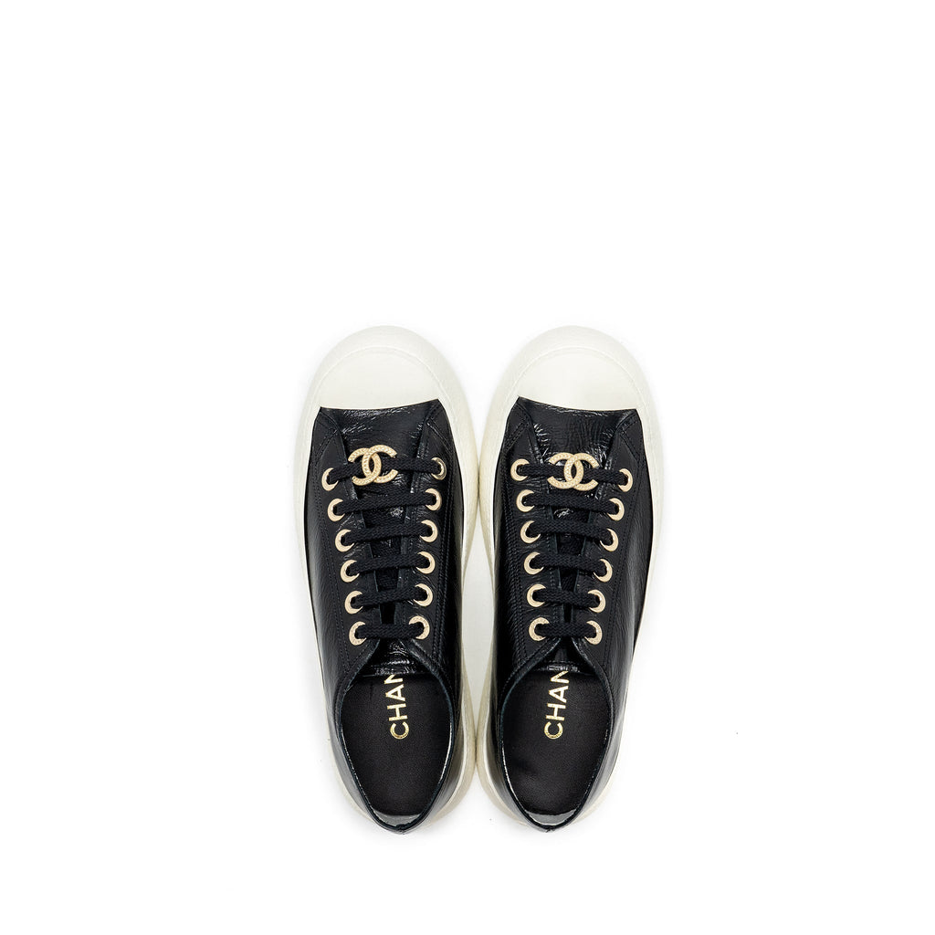 CHANEL 24P LEATHER TRAINER BLACK