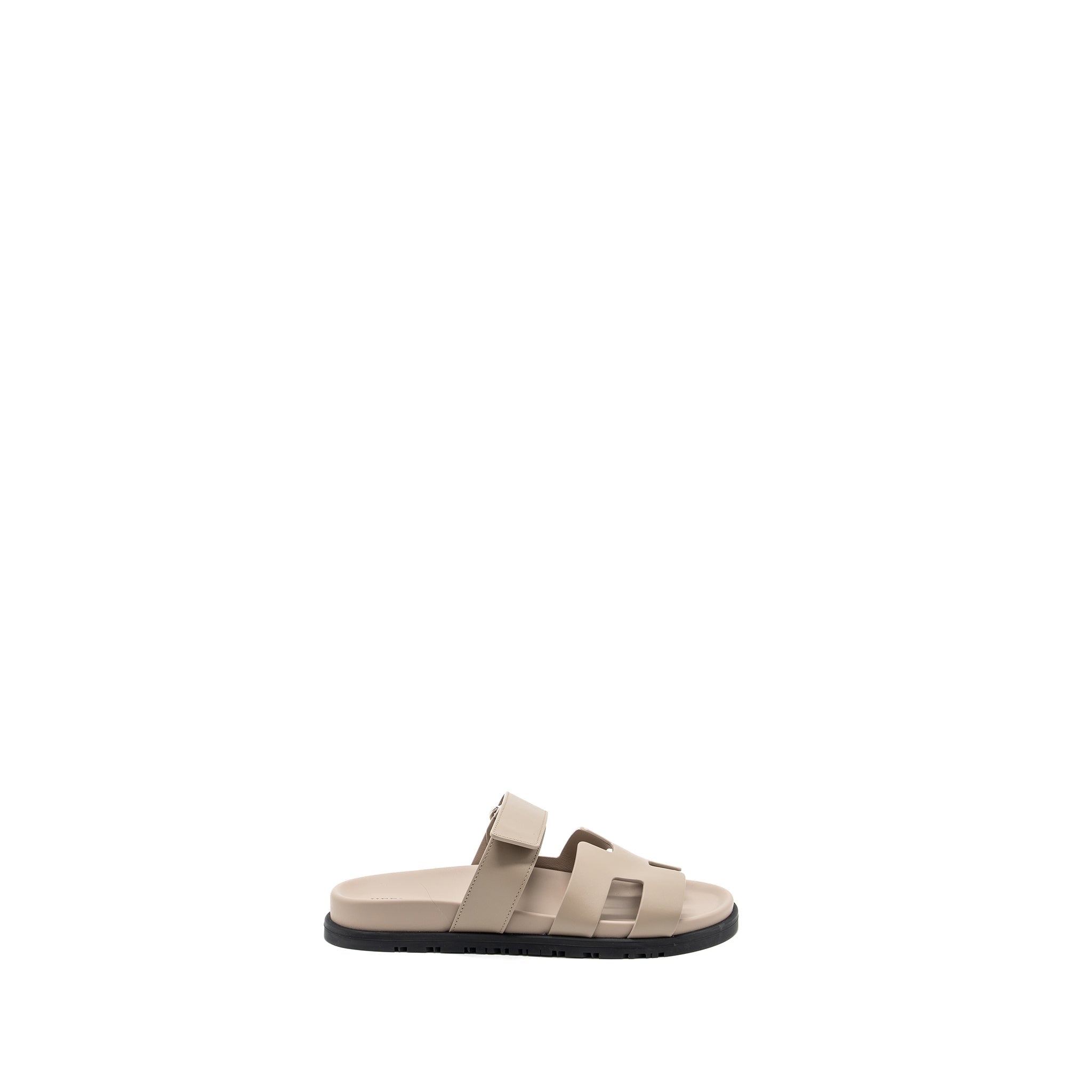 HERMES CHYPRE SANDALS BEIGE MASTIC