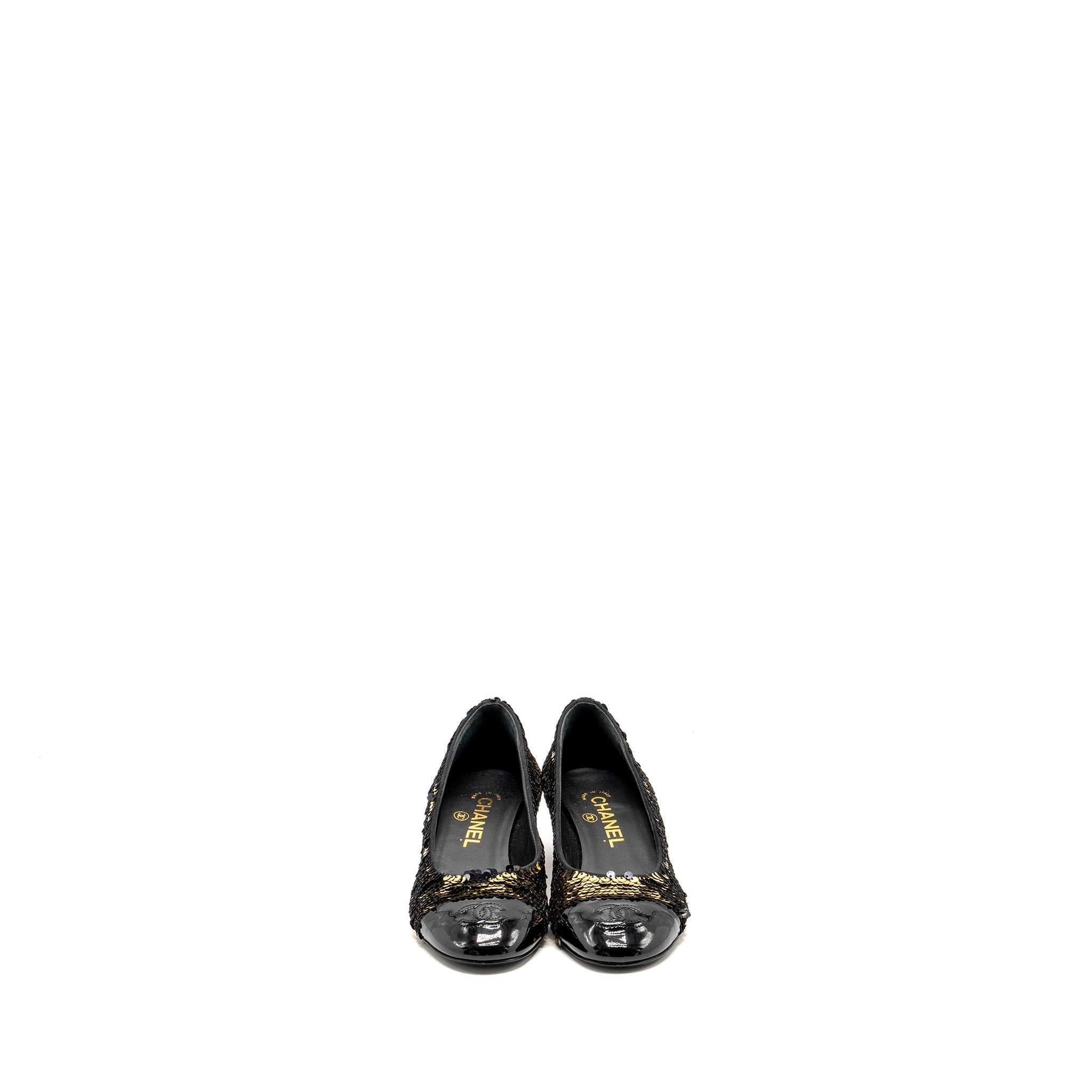 CHANEL 21K PUMPS SEQUINS/PATENT GOLD/BLACK