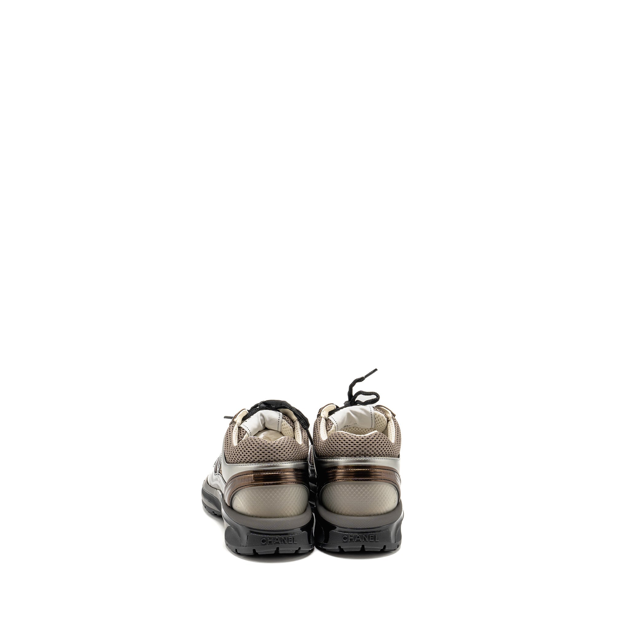 CHANEL 23A CC LOGO SNEAKERS FABRIC/LAMINATED KHAKI/SILVER/DARK PURPLE