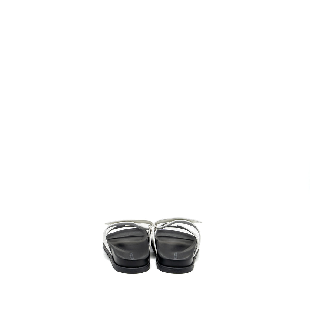 HERMES CHYPRE SANDALS BLACK/WHITE