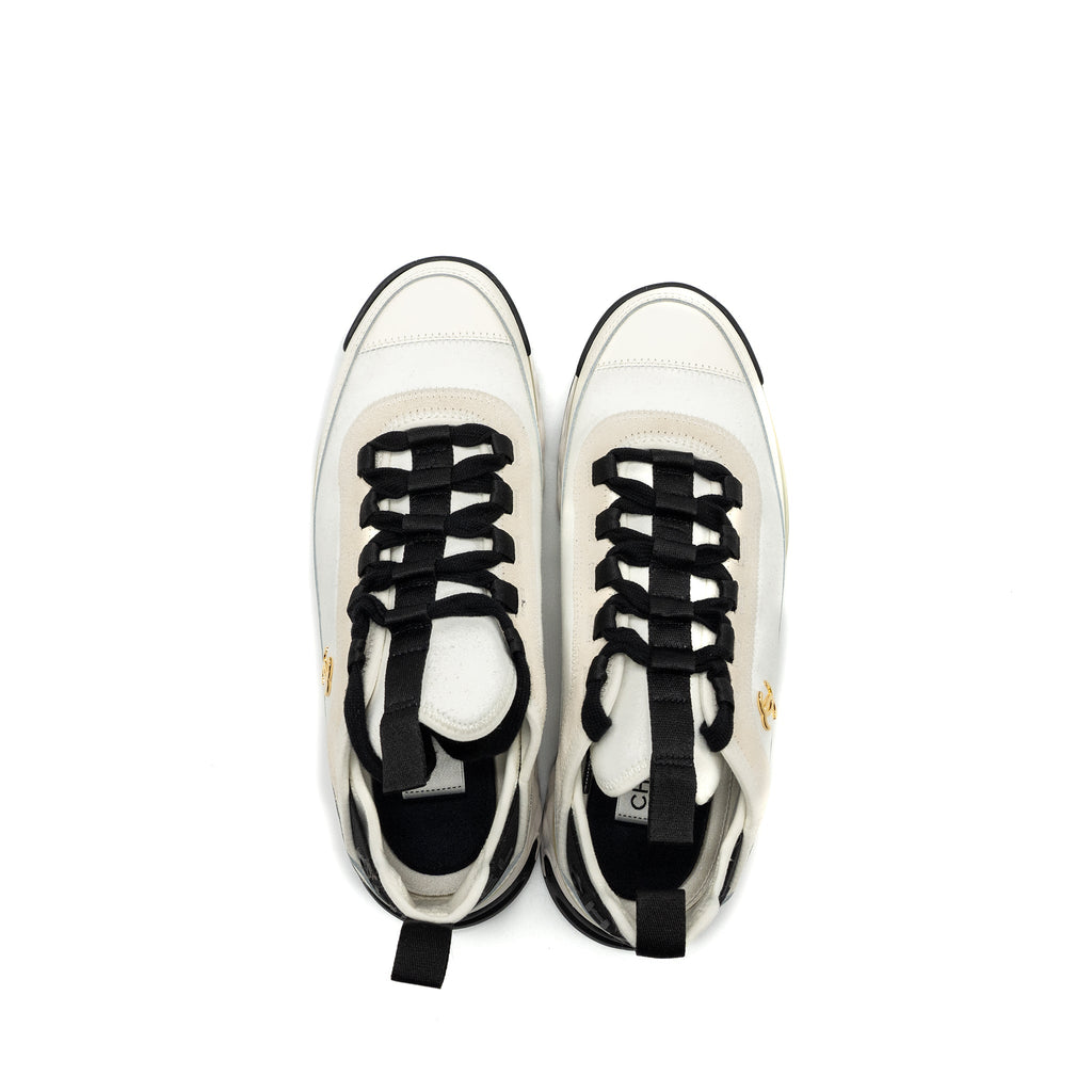 CHANEL CLASSIC SNEAKER FABRIC/SUEDE CALFSKIN BLACK/WHITE