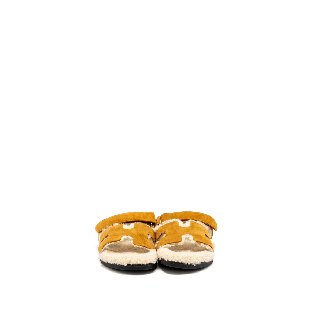 HERMES CHYPRE SANDALS CHÈVRE GOATSKIN / SHEARLING NATUREL / ECRU