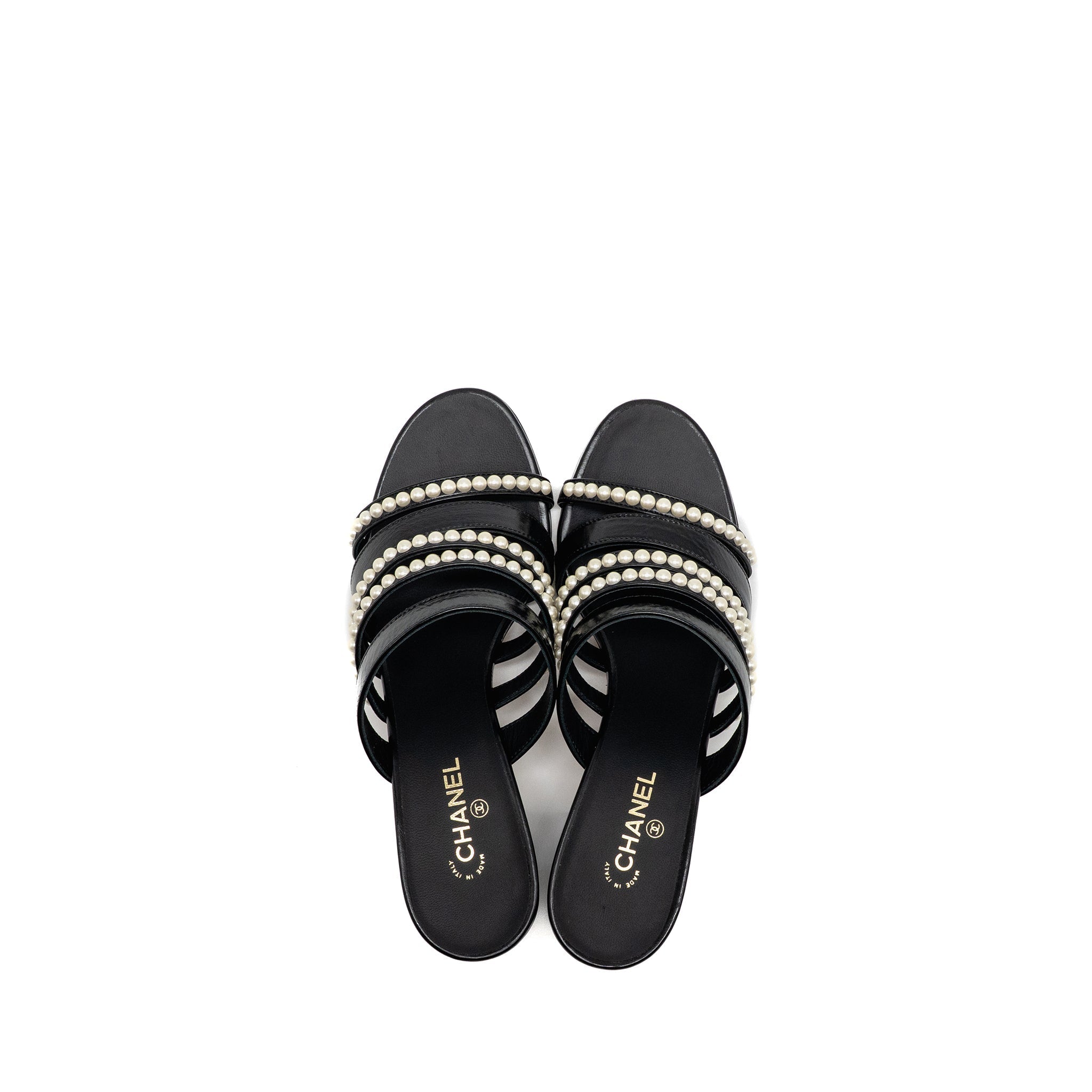 CHANEL LEATHER/PEARL SANDALS BLACK