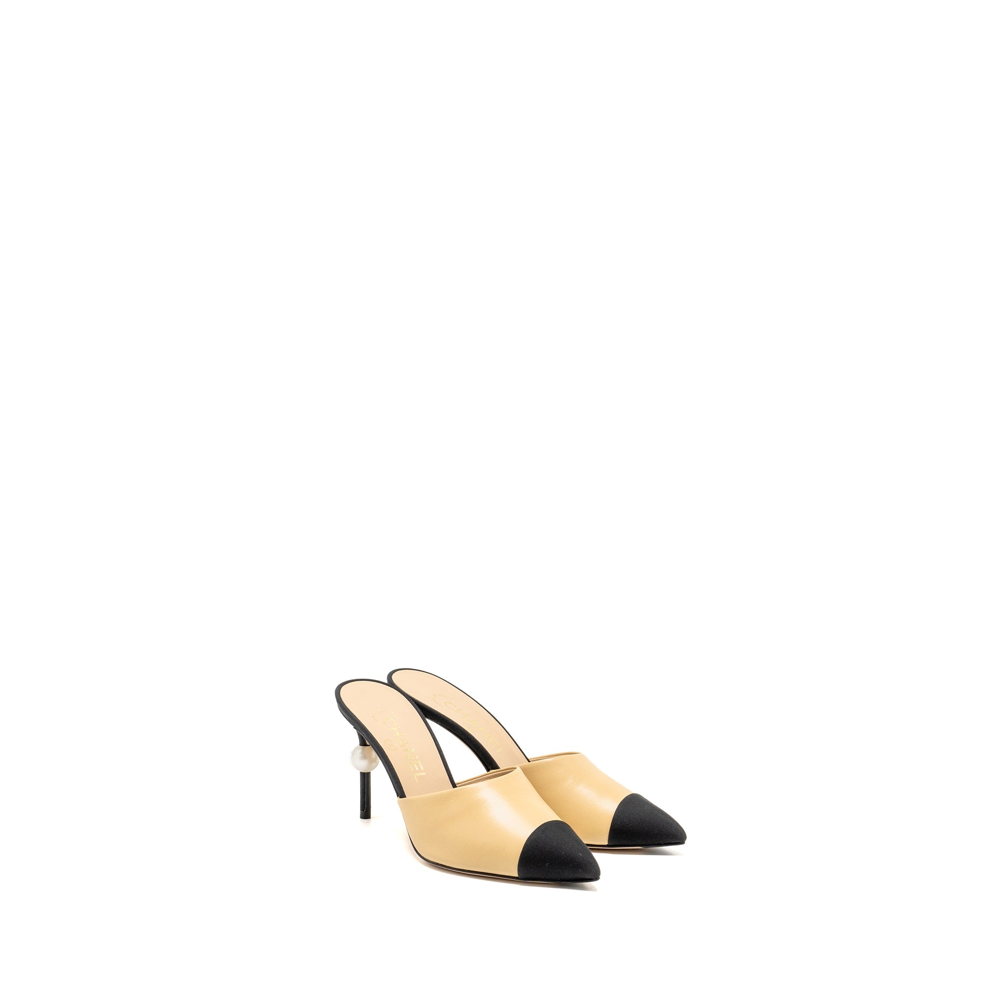 CHANEL PEARL HEEL MULE LEATHER BEIGE/BLACK