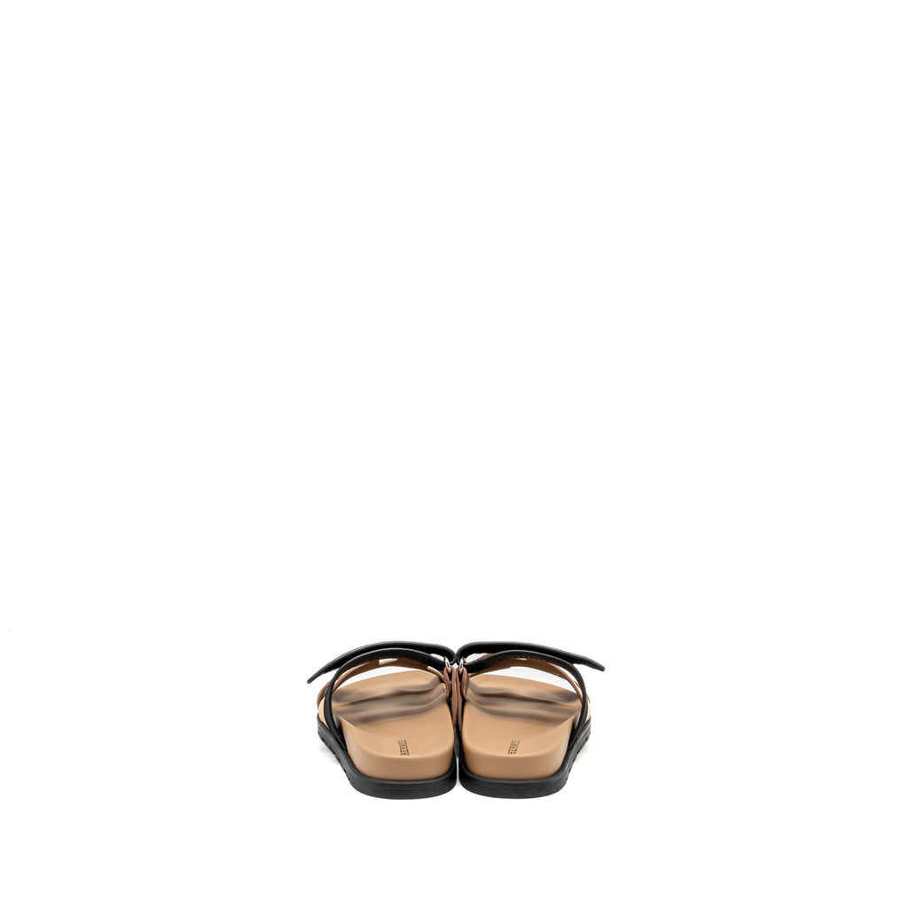 HERMES CHYPRE SANDALS CHÈVRE SUEDE ROSE PERLE / NOIR